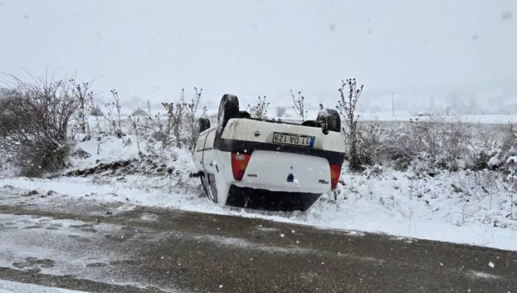 Pazaryerinde Otomobil Devrildi, 1 Yaralı