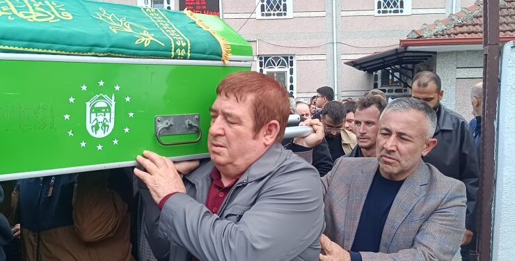 Nazmi Ceyhan son yolculuğuna dualarla uğurlandı