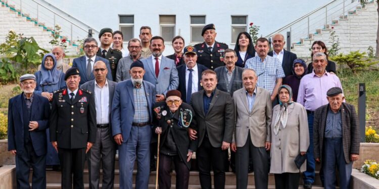 Vali Sözer, Babalar Günü’nde Şehit Babalarıyla Buluştu