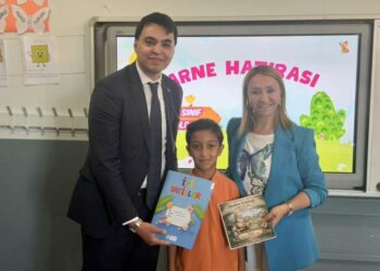 Pazaryeri’nde Karne Coşkusu: 1048 Öğrenci Yaz Tatiline, 49 Genç Üniversite Yolculuğuna Uğurlandı