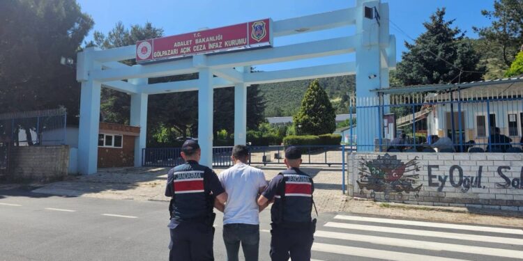 GÖÇMEN KAÇAKÇILIĞI SUÇUNDAN ARANAN ŞAHIS YAKALANDI