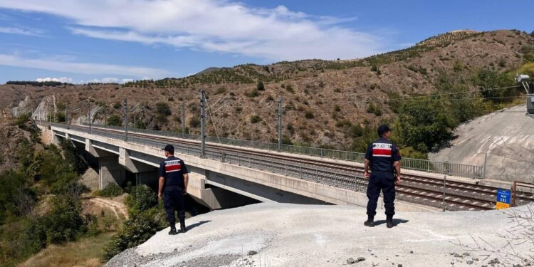 BİLECİK’TE YHT VE DEMİRYOLU HATTINDA İNCELEME