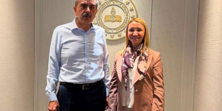 PAZARYERİ’NİN EĞİTİM İHTİYAÇLARI BAKAN TEKİN’E AKTARILDI